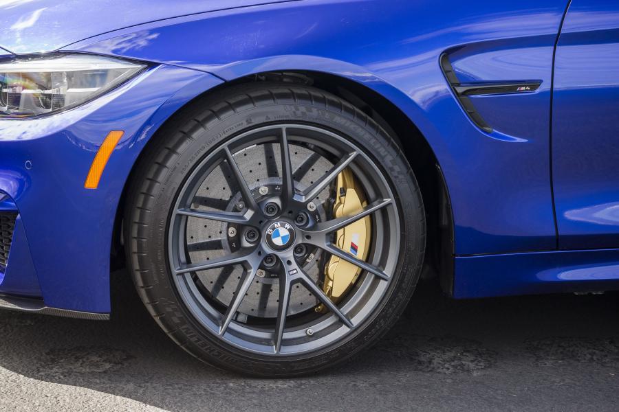 Колеса BMW M4 CS (F82) 2018 года  (NA) (фото 37 из 40)